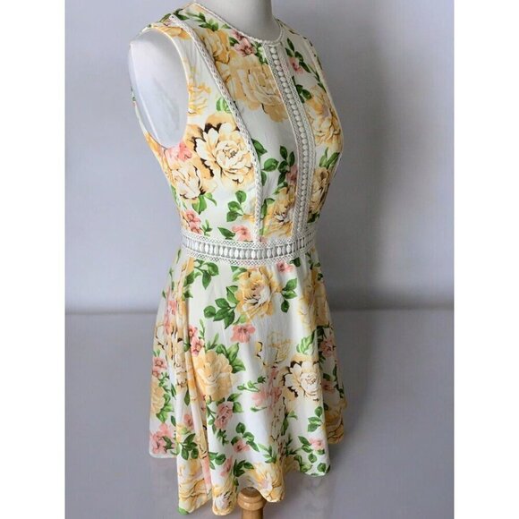 Disney Ladies Princess Floral Sleeveless Lined Mini Dress Lace Detail Medium - Picture 5 of 8